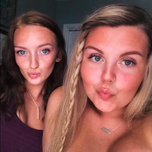 Meet your Posher, Julia